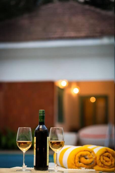 White Banyan Beach Villa, Candolim By The Acacia Villas Exterior foto